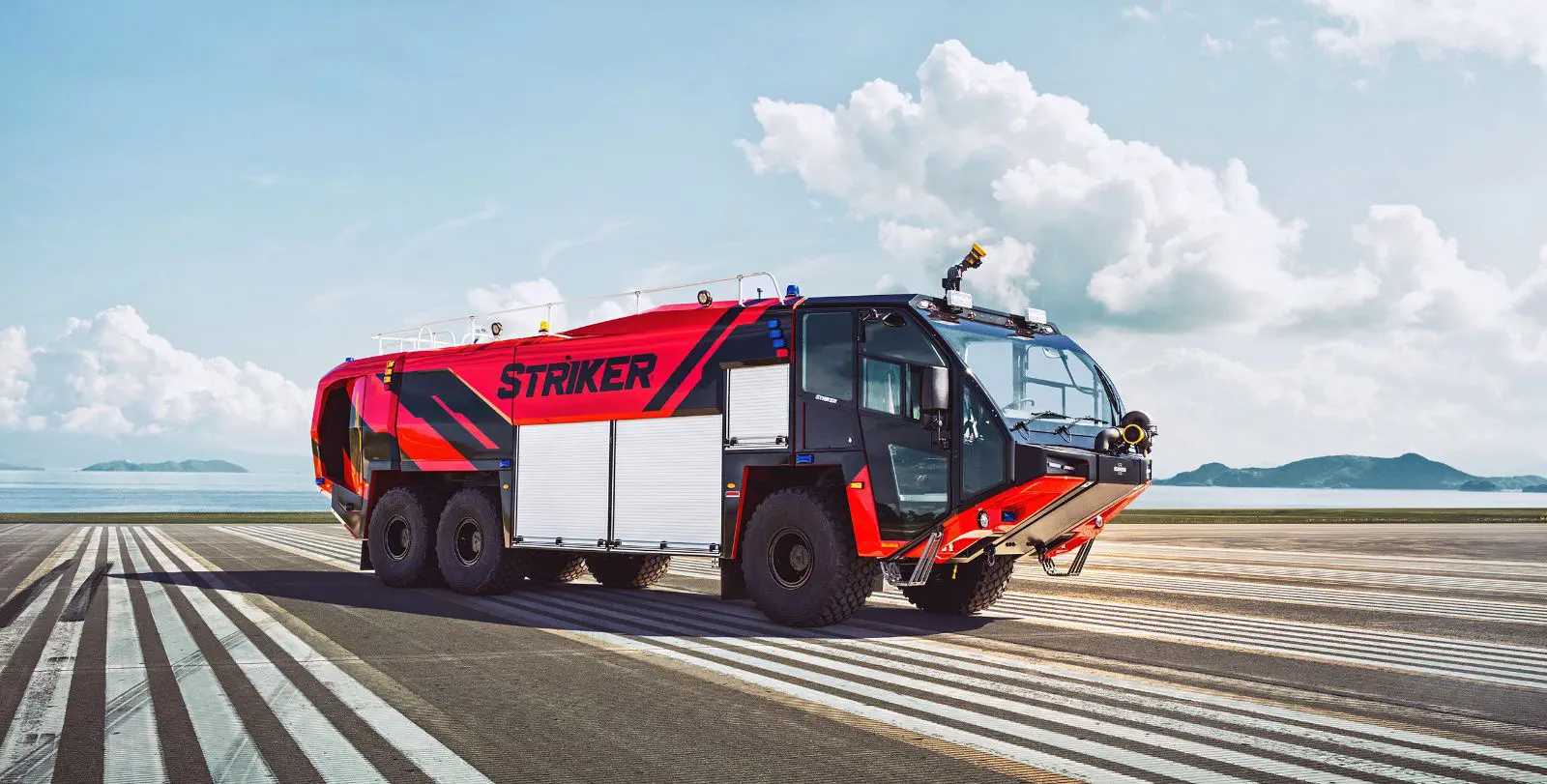 Пожарная машина для аэропорта - Striker® ARFF - Oshkosh Airport Products -  4x4 / 6x6 / 8x8