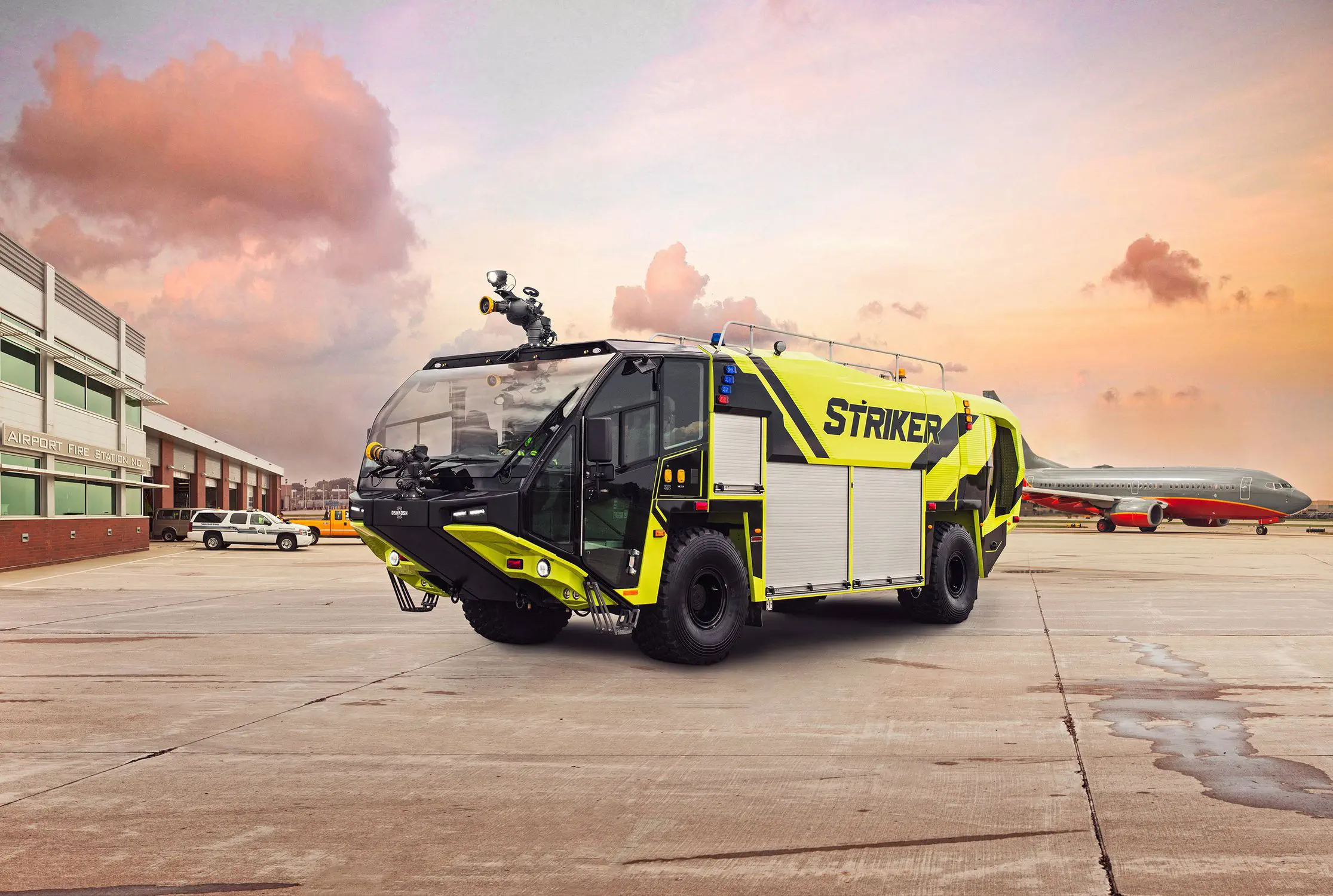 Пожарная машина для аэропорта - Striker® ARFF - Oshkosh Airport Products -  4x4 / 6x6 / 8x8