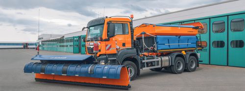 Снегоочиститель для аэродрома - Tarron HP - AEBI SCHMIDT HOLDING AG - с наклонным отвалом