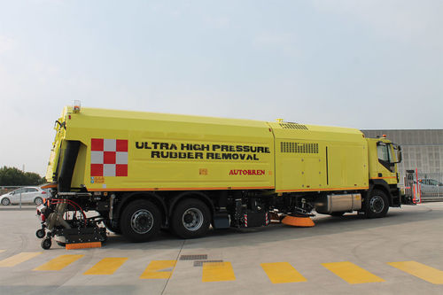 Машина для уборки аэродрома - TSG  - AUTOBREN SRL - на грузовике / для очистки поверхности / для снятия резины