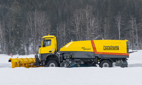 Снегоочиститель для аэродрома - Jetbroom 4000 - BOSCHUNG AIRPORT DIVISION - с наклонным отвалом / с метлой