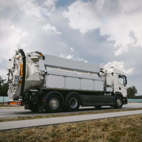 Машина для уборки аэродрома - FlexLine CM100 - BUCHER MUNICIPAL - на грузовике / для очистки поверхности
