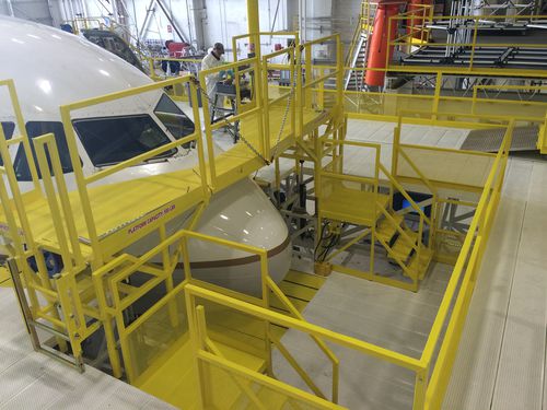 Док для обслуживания для самолета - DAE INDUSTRIES - для носовой части машины / фиксированный