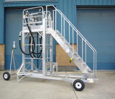 Стремянка для заправки - 380 - FLIGHTLINE SUPPORT LTD - для самолета