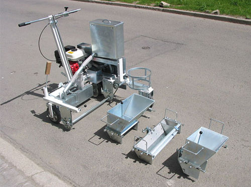 Оснащенная разметочная машина - 2K50 / 2K50A / 2K60A - HOFMANN GMBH - для пластмассы холодного отверждения / для взлетно-посадочной полосы