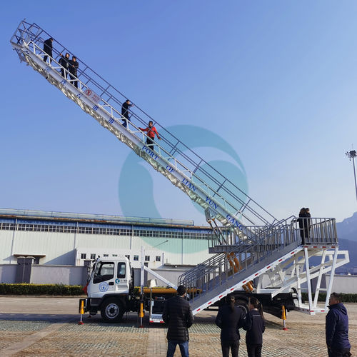 Лестница для посадки на судно - JSTY5120JKT - Jiangsu Tianyi Aviation Industry Co., Ltd. - мобильная / телескопическая / самоходная