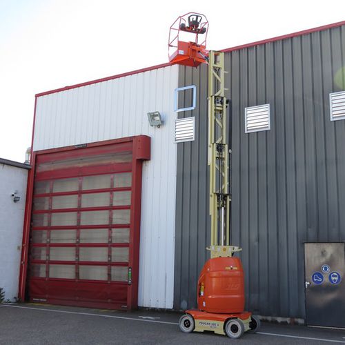 Рабочая подъемная платформа - Toucan®10E-L - JLG EMEA BV - одномачтовая / со стойкой / для аэропорта