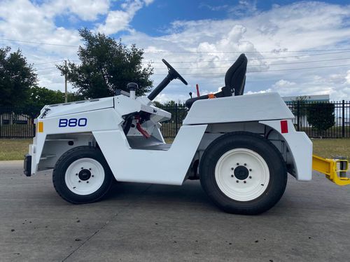 Трактор для буксировки - B80 - OSHKOSH AEROTECH - для летательного аппарата / электрический / с буксировочной штангой