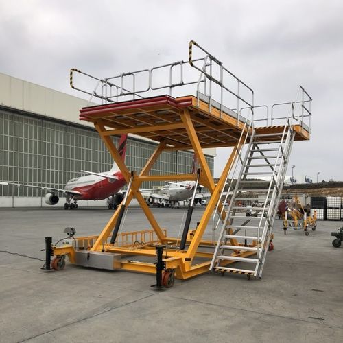 Ножничный подъемник - MAKRO AERO - для товаров / гидравлический / для аэропорта