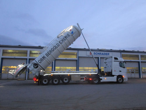 Самоходная цистерна для подвоза горючего - SCHRADER T+A FAHRZEUGBAU GMBH & CO. KG - с подвесной системой / для самолета