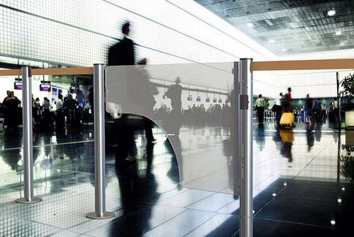 Столбик ограждения с ремнем - SMART ACCESS - VIA GUIDE GMBH - с плоской головкой / для пассажиров / для аэропорта