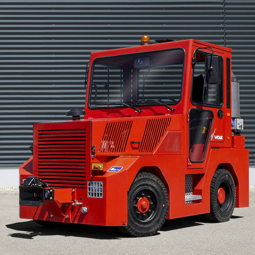 Трактор для буксировки - DFZ 100 H - VOLK FAHRZEUGBAU GMBH - для летательного аппарата / дизельный / с буксировочной штангой