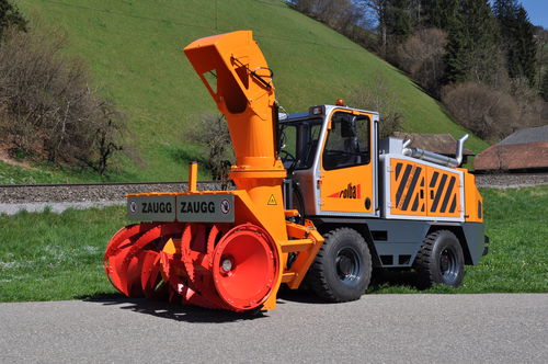 Самоходная снегоуборочная машина - Rolba R3000 - ZAUGG AG EGGIWIL - для взлетно-посадочной полосы