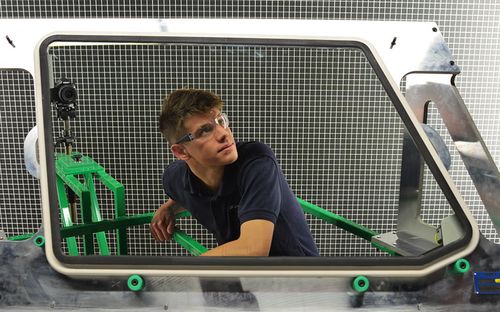 Лобовое стекло для пассажирского самолета - GKN AEROSPACE - акриловое / устойчивое к воздействию птиц