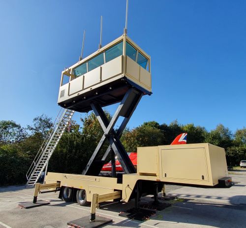 Мобильный командно-диспетчерский пункт - 5TH WHEEL TRAILER MOUNTED ELEVATING VCR - MOBILE AIR TRAFFIC CONTROL SYSTEMS LTD. - на прицепе / подъемник / для аэропорта