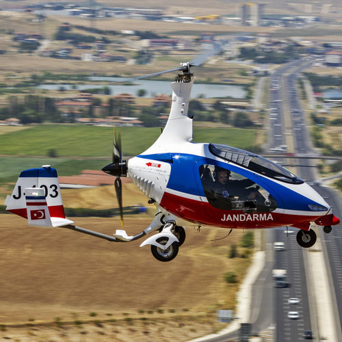 Двухместный автожир - Cavalon Sentinel - AutoGyro GmbH - четырехтактный двигатель / с закрытой кабиной пилота / сидения рядом