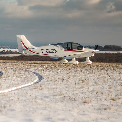 Самолет для обучения - DR401 - ROTAX 912IS - Robin New Aircraft - одномоторный / с поршневым двигателем / 3 места