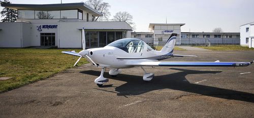 ULM 2 места - TL-2000 Sting S4 - TL Ultralight s.r.o. - четырехтактный двигатель / для туризма / одномоторный