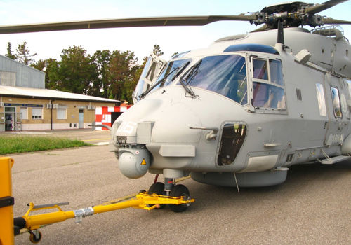 Буксировочная штанга буксируемая транспортным средством - NH 90 - O.M.A.R. Technology - для вертолета / для аэропорта
