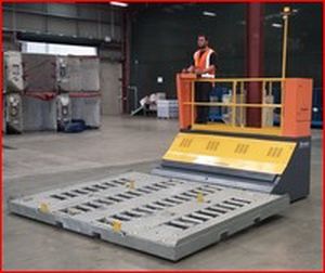 Гидравлический погрузчик поддонов - McGrath Industries - с местом для сидения водителя / с длинными вилами / для аэропорта