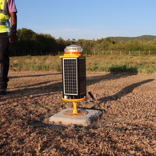Фонарь для обозначения препятствий - AV-426 - ARC Aviation Renewables Corp. - для трассы / для кромки трассы / для приближения
