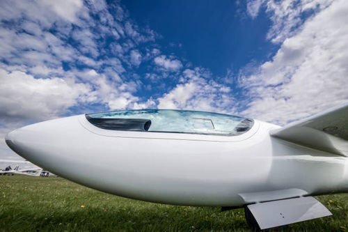Стеклянная стена для планера - PLEXIGLAS® - PLEXIWEISS GMBH - акриловая / прокрашенная