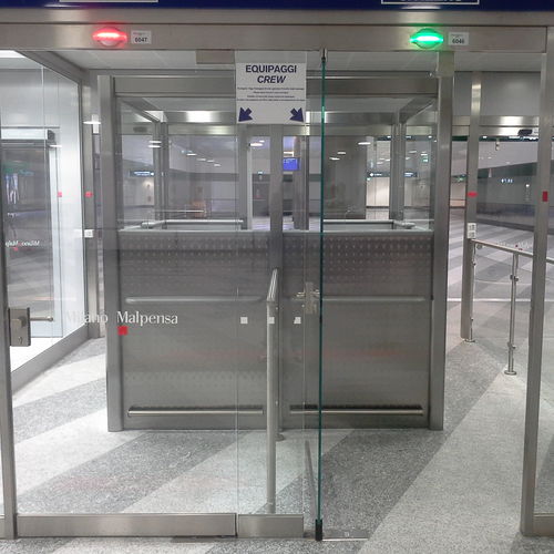 Стойка таможня - Malpensa T1 & T2 - Varese - CUTINI GROUP SRL - полиция / для аэропорта